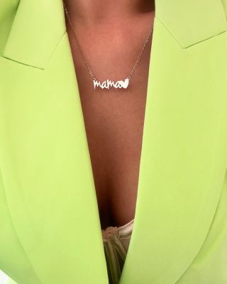 Řetízek mama 😍 Koupíš na E-Shopu a odkaz najdeš v Biu 🛍️🪄 Kterou variantu má tvoje Mamka raději a nebo ty?